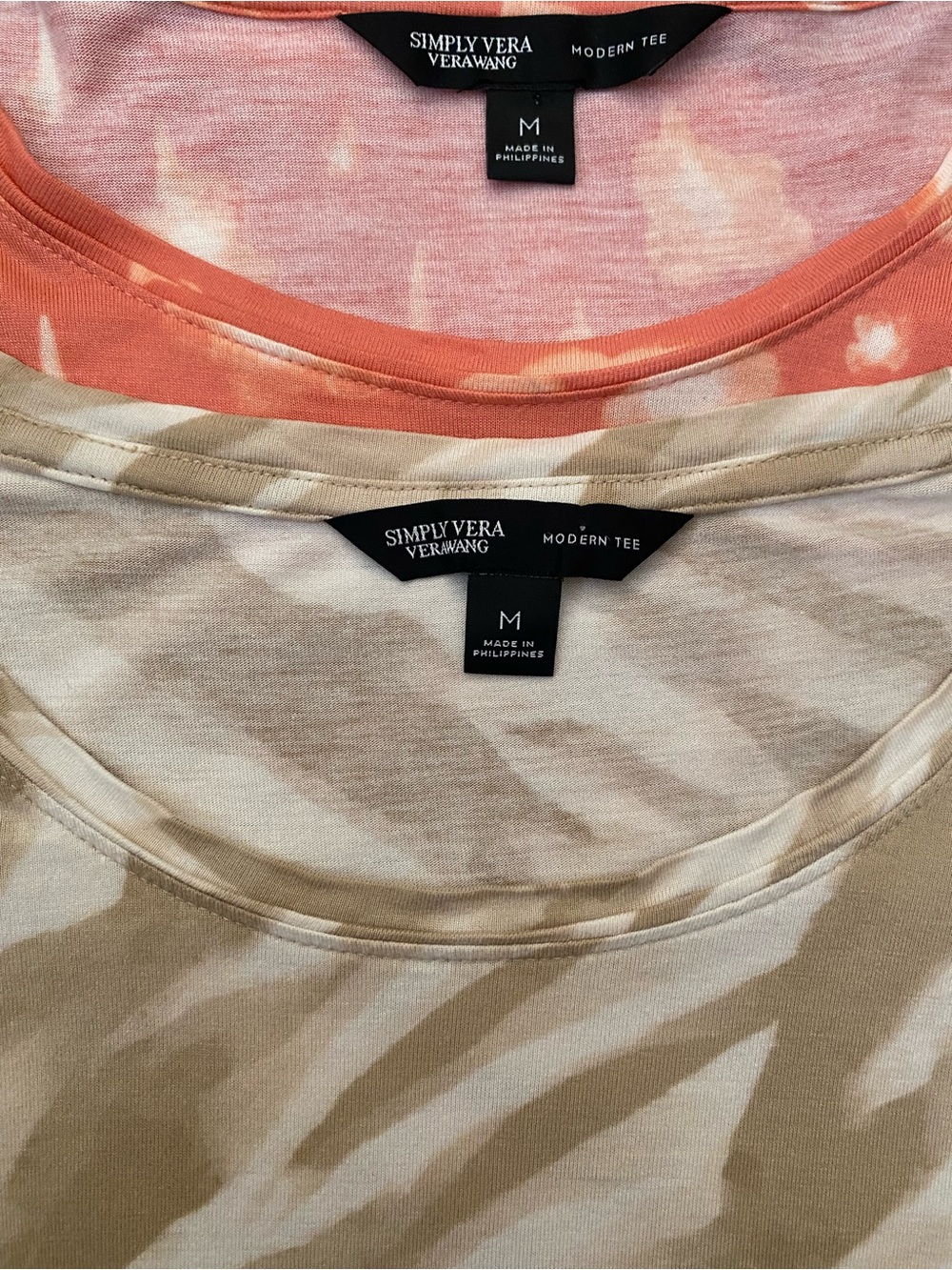 LOT OF 2 Simply Vera Vera Wang Modern Tees Size M - Prints
